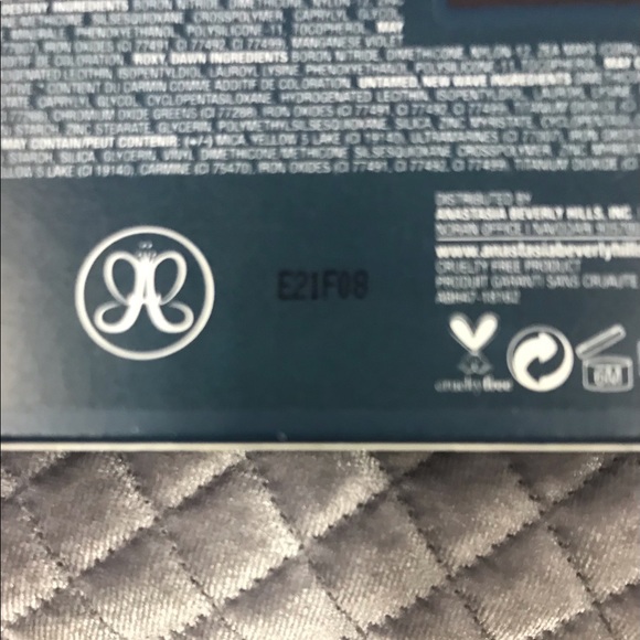 Anastasia Subculture Eye shadow palette - Picture 3 of 4